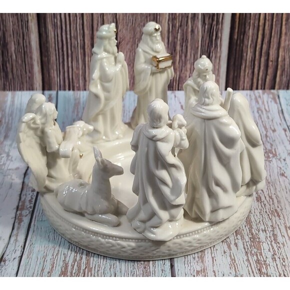 Holiday Home Accents Jade Porcelain Nativity Large Candle Candleholder - Picture 7 of 15